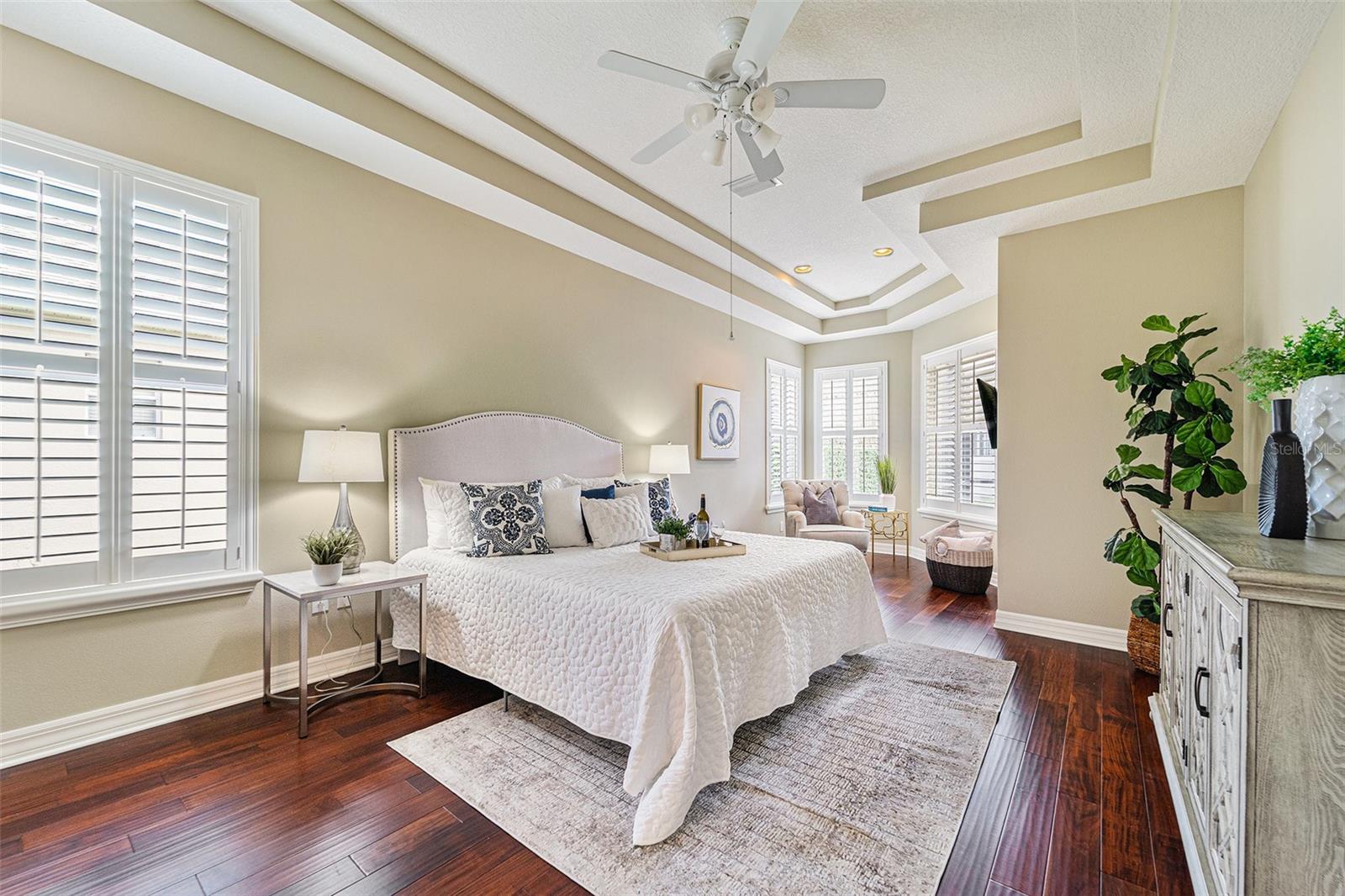 2112 CLIMBING IVY DR