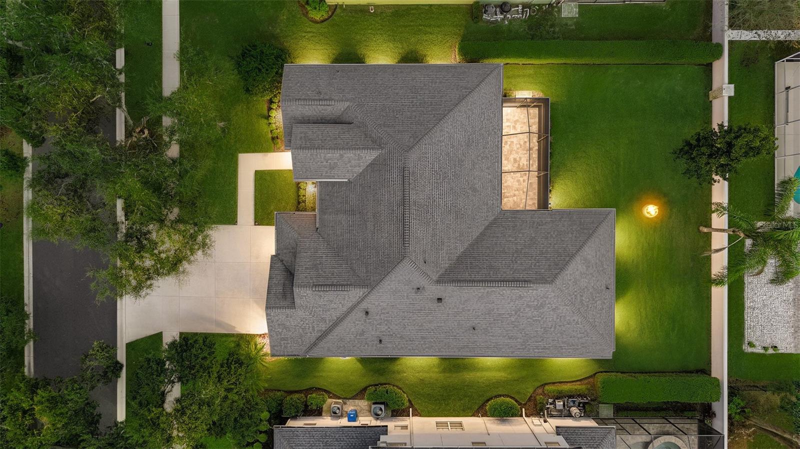 2112 CLIMBING IVY DR