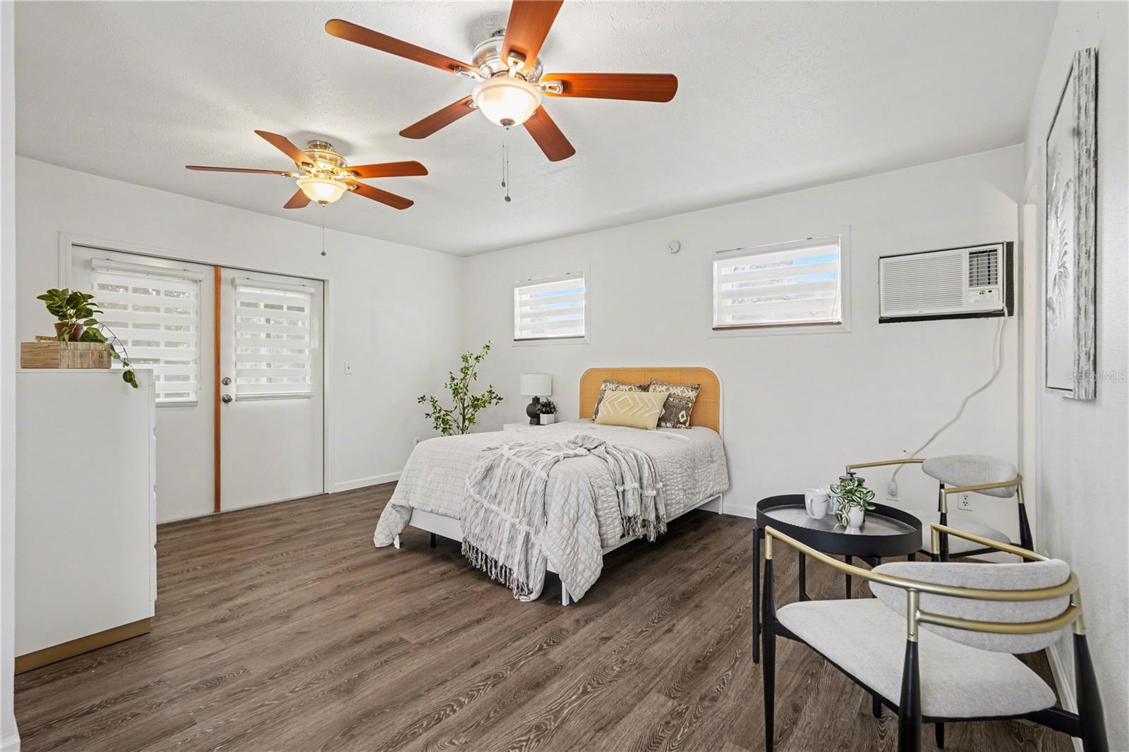 1402 PROVINCETOWN CIR