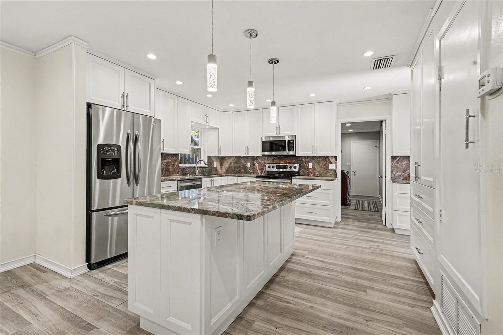 1402 PROVINCETOWN CIR