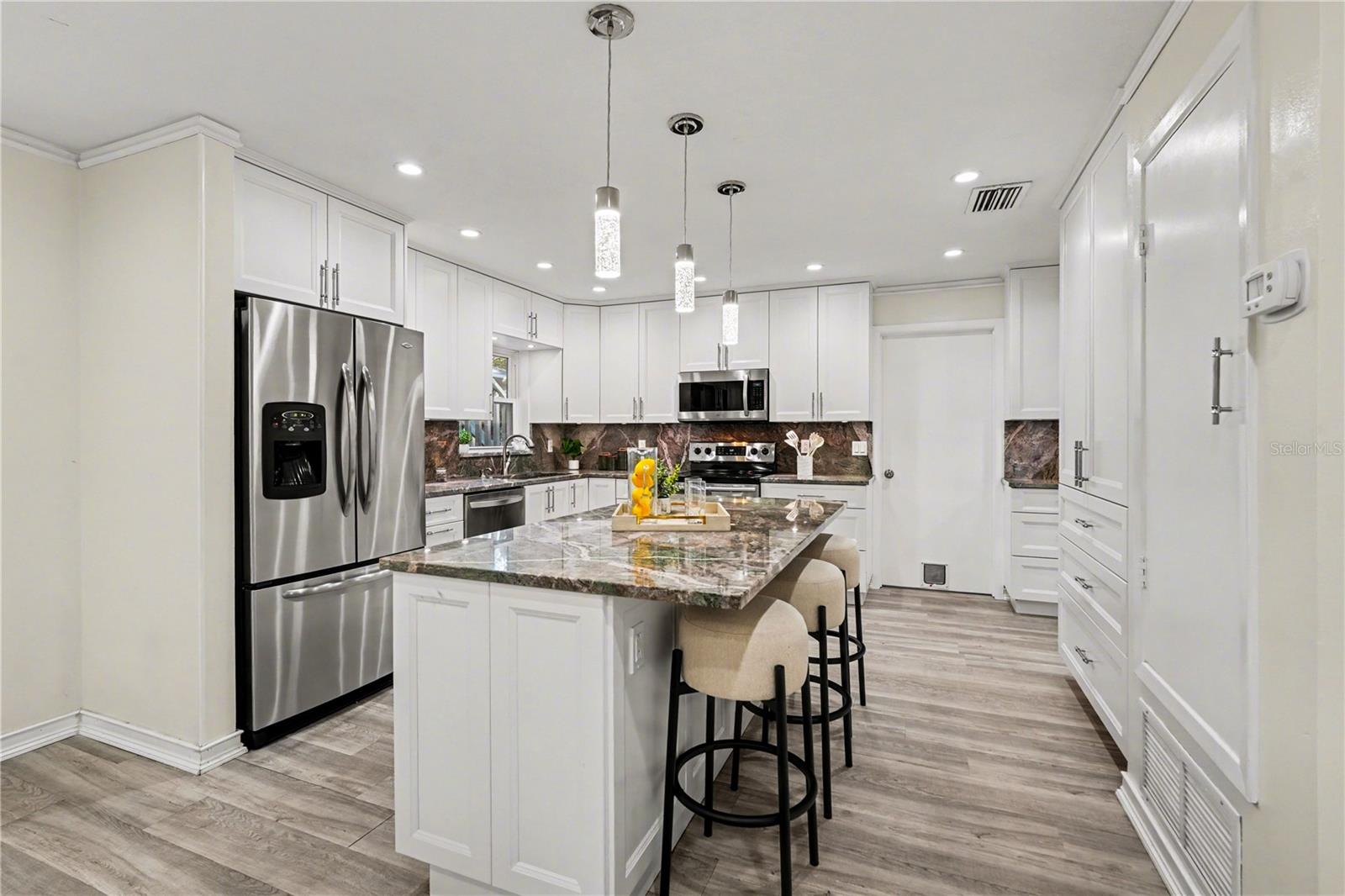 1402 PROVINCETOWN CIR