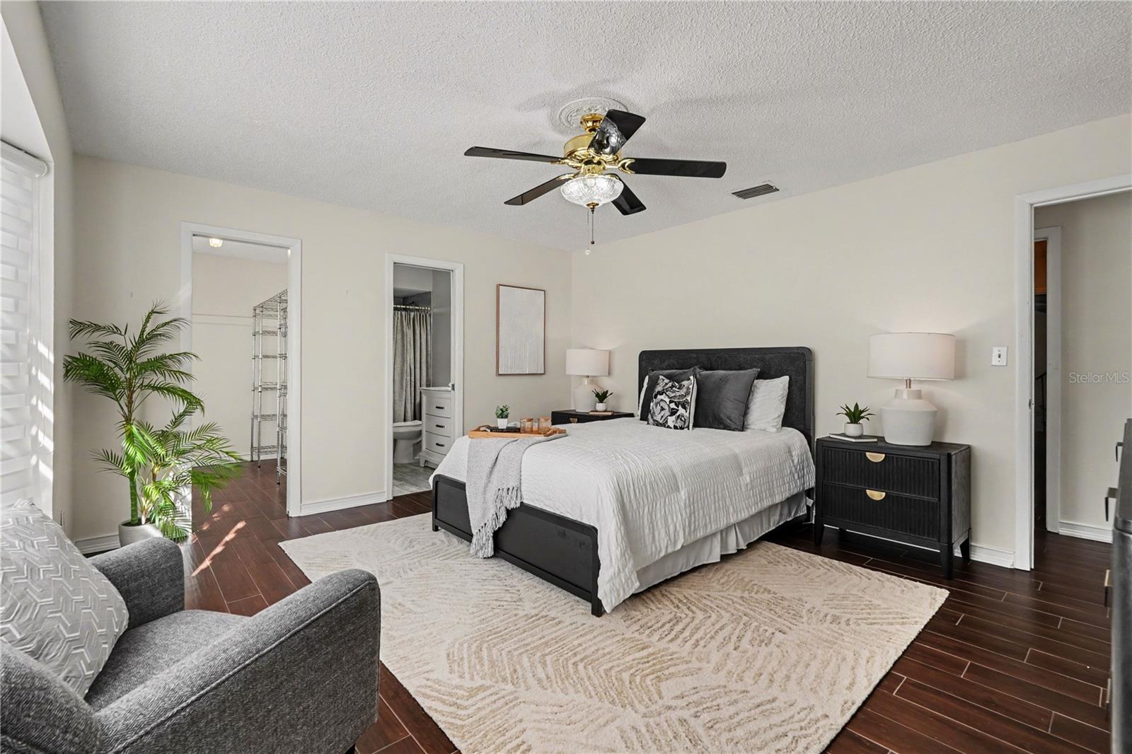 1402 PROVINCETOWN CIR