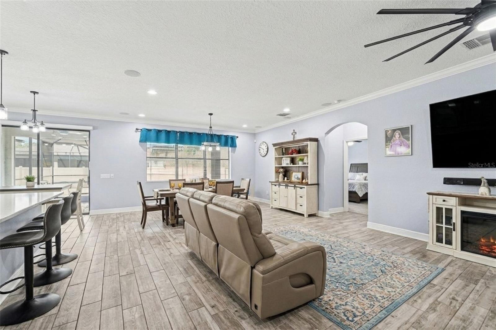 21827 SOUTHERN CHARM DR