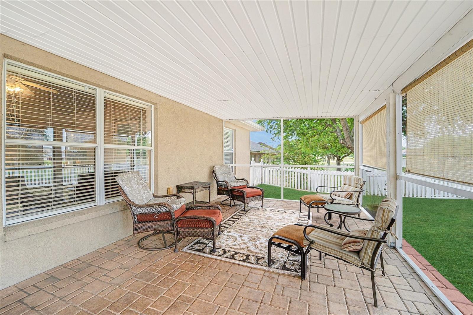 7325 SHERMAN HILLS BLVD