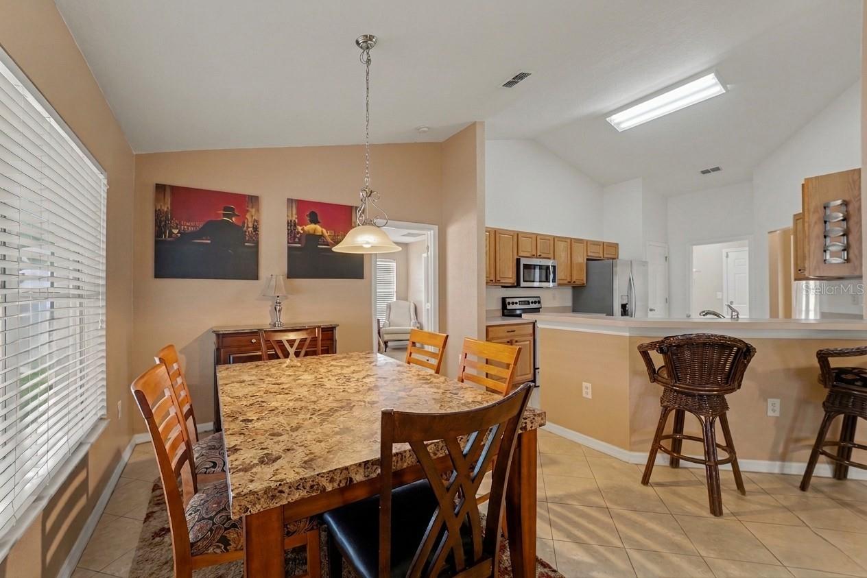 7325 SHERMAN HILLS BLVD