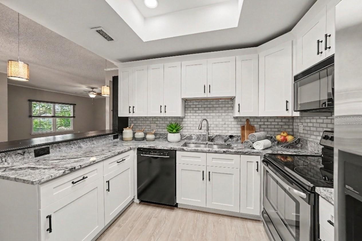 8350 SAVANNAH TRACE CIR #106