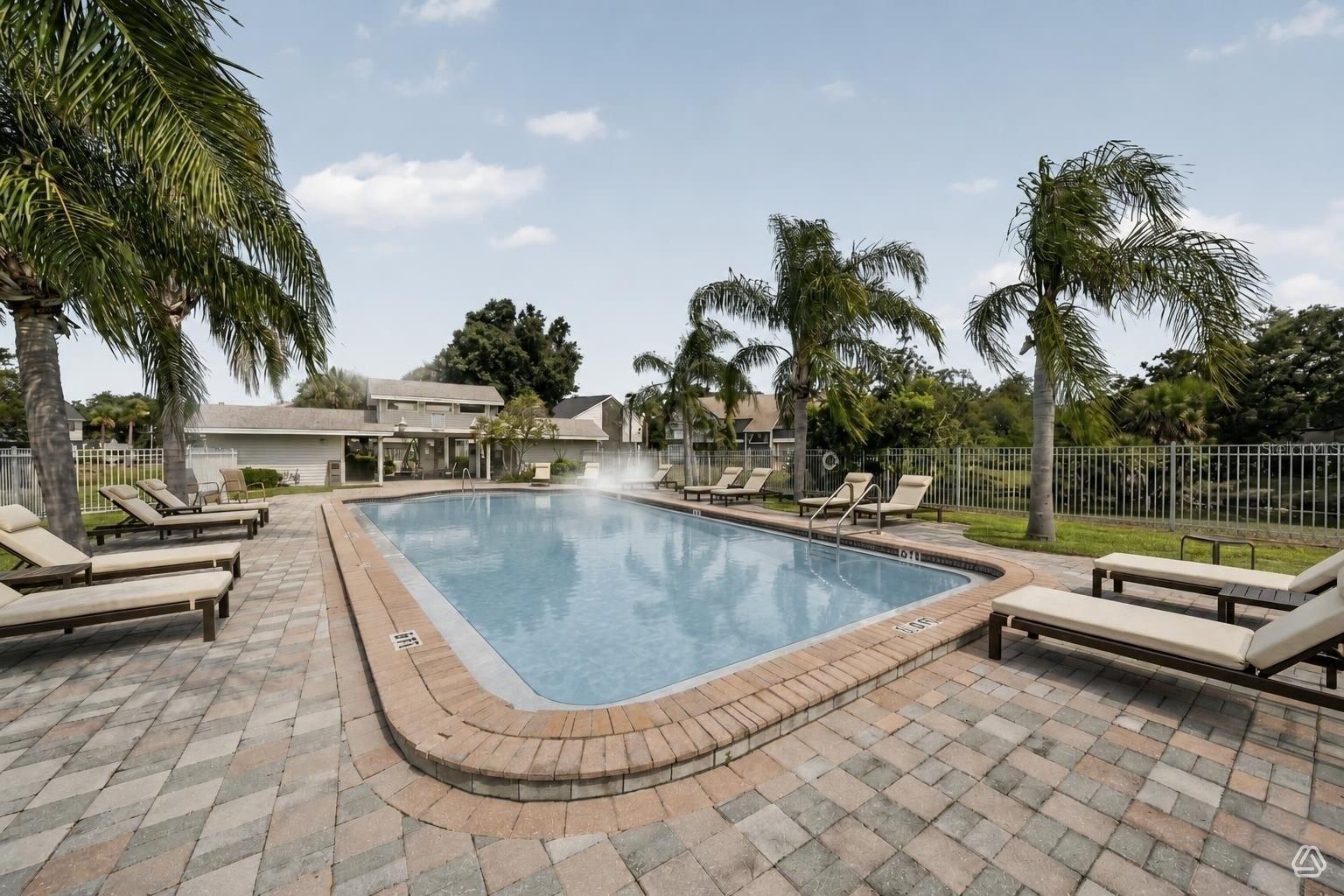 8350 SAVANNAH TRACE CIR #106