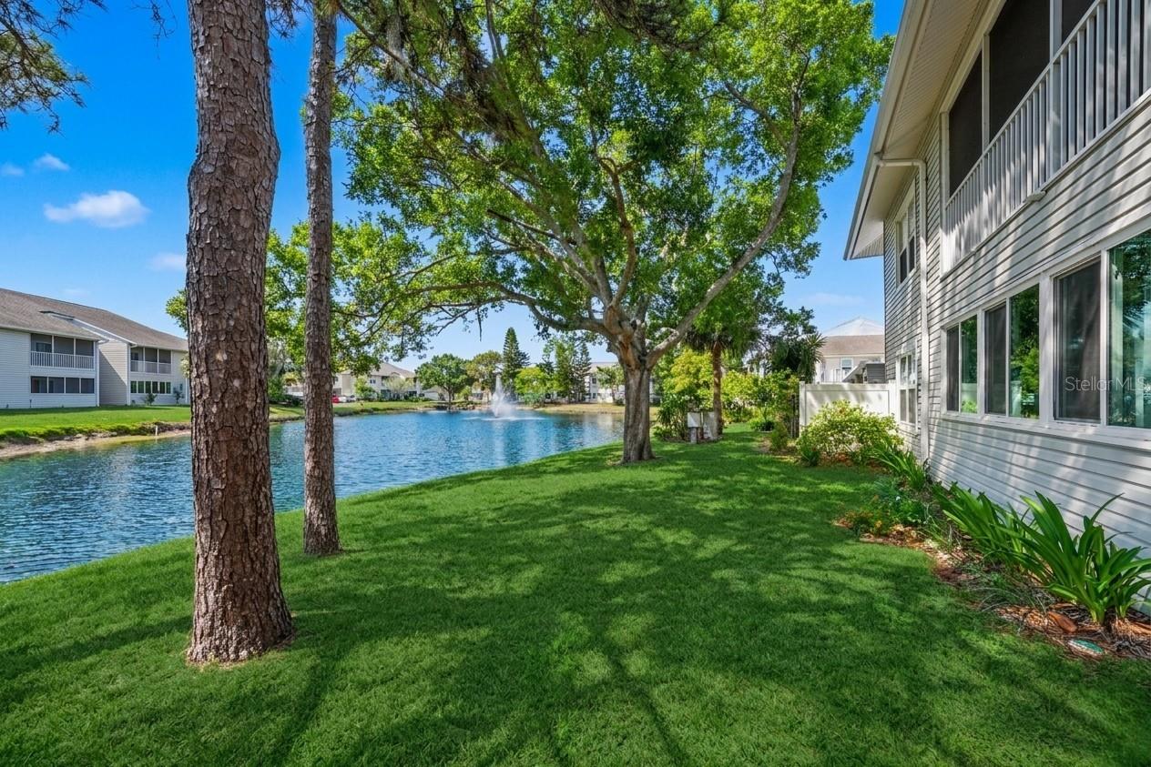 8350 SAVANNAH TRACE CIR #106