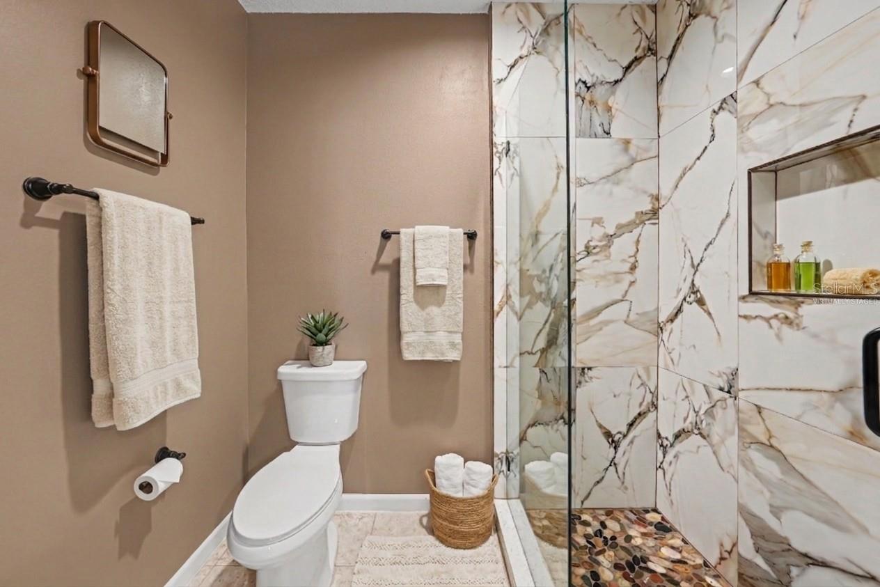 8350 SAVANNAH TRACE CIR #106