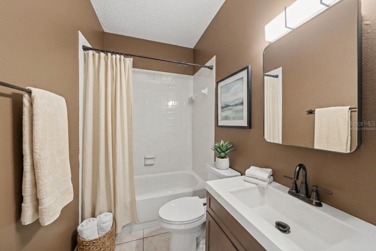 8350 SAVANNAH TRACE CIR #106