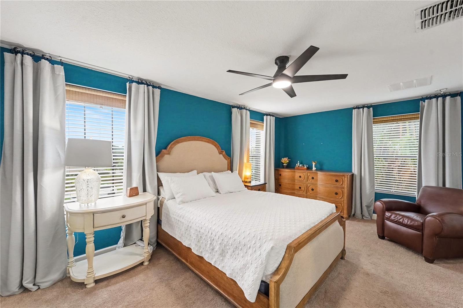 28425 PLEASANT BAY LOOP