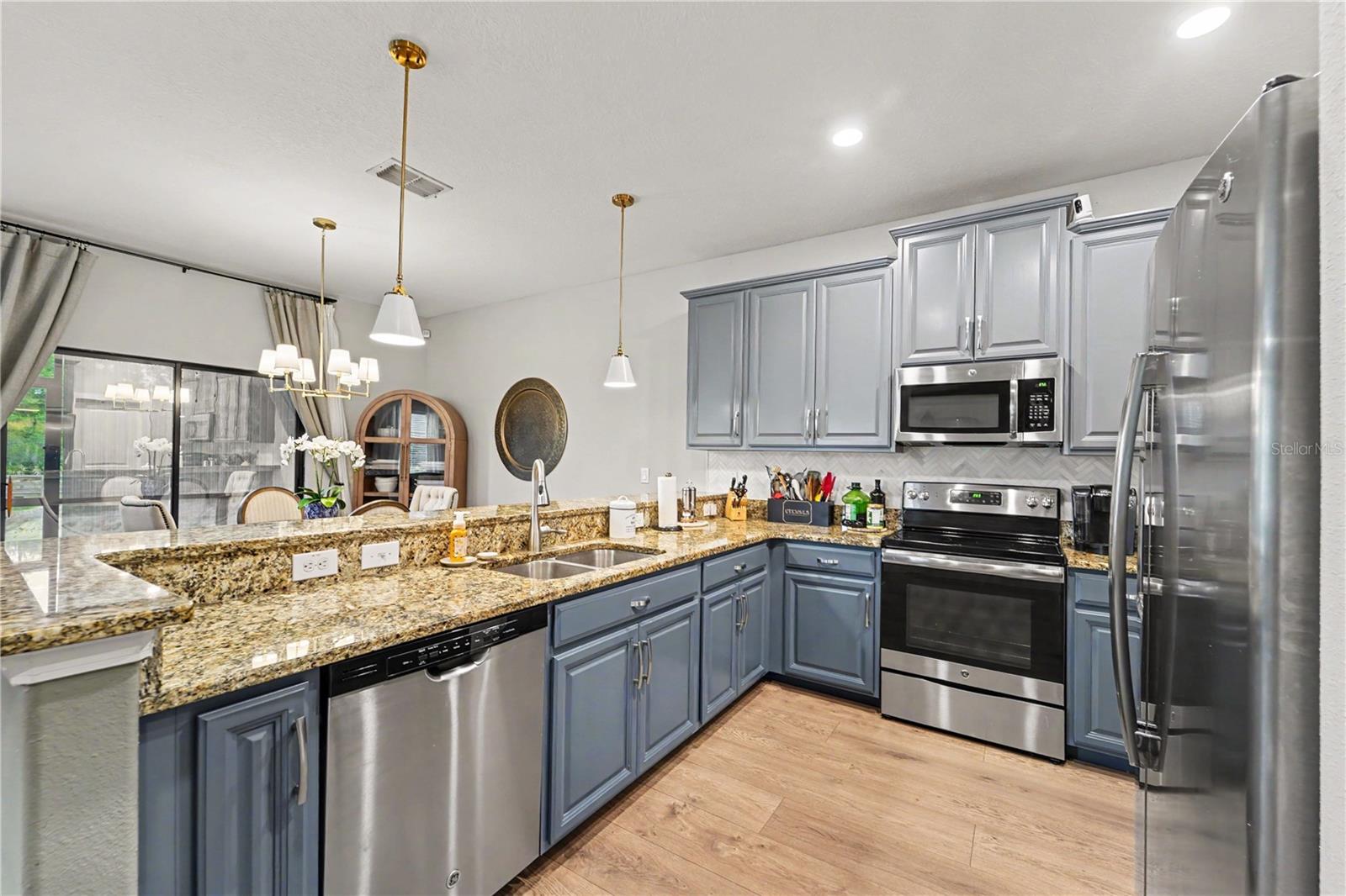 28425 PLEASANT BAY LOOP