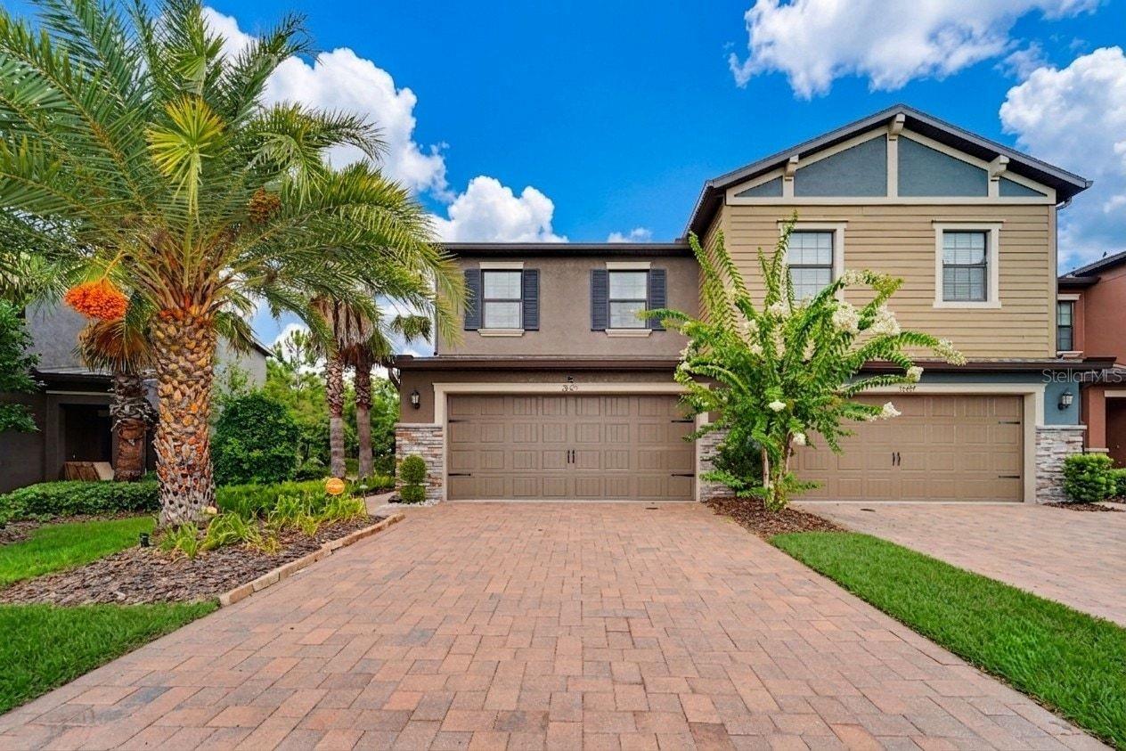 28425 PLEASANT BAY LOOP