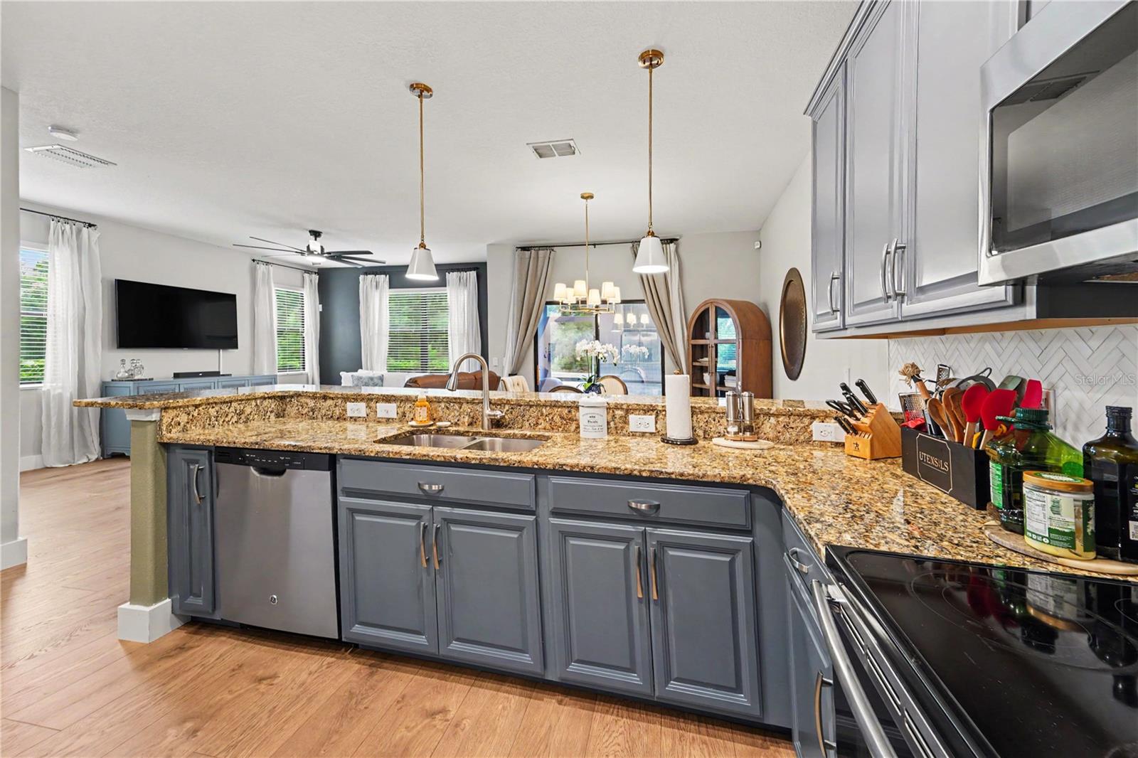 28425 PLEASANT BAY LOOP