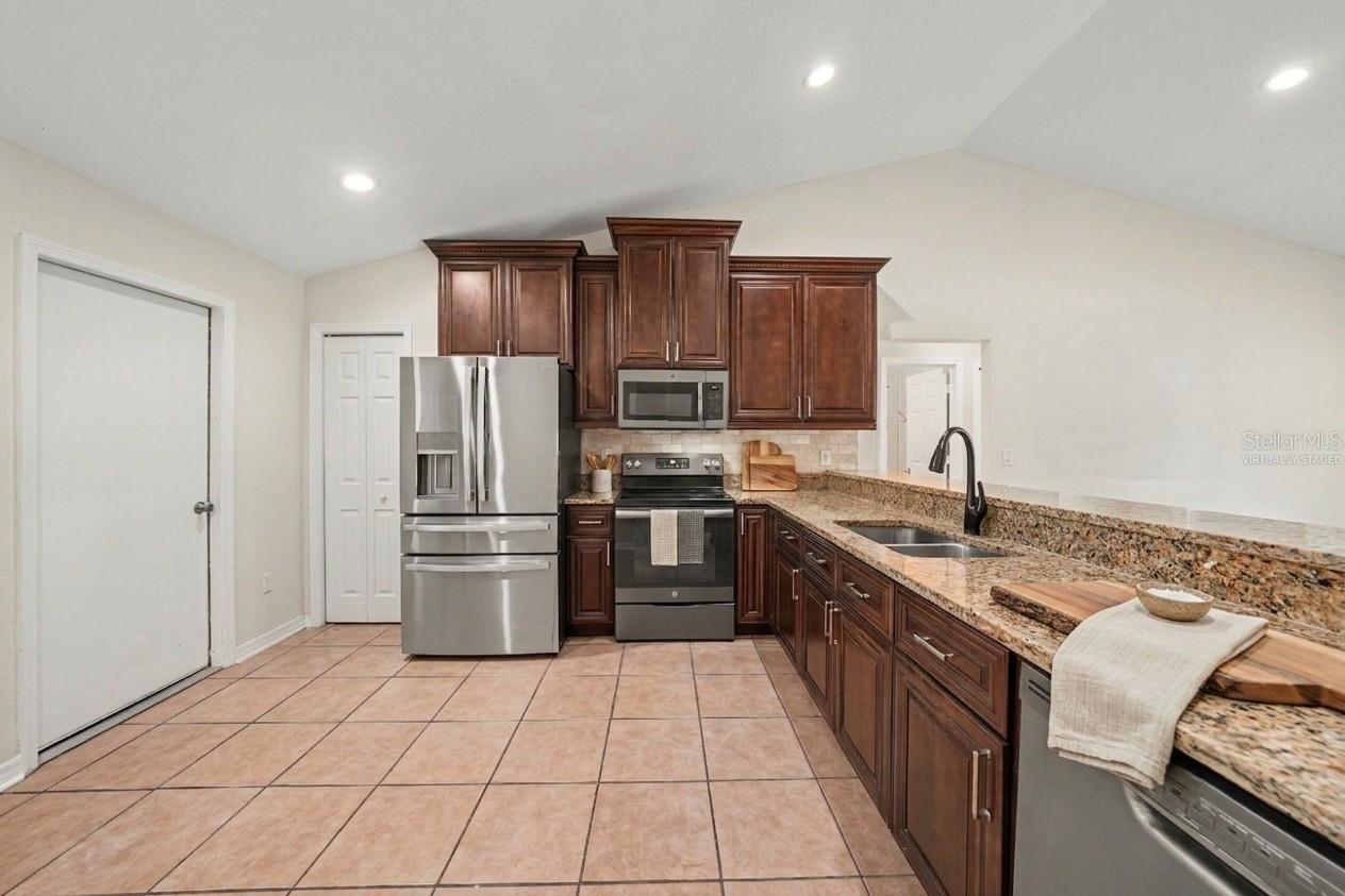 8603 BOYSENBERRY DR