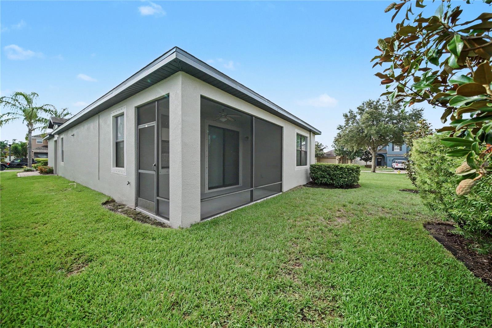 1747 OAK HAMMOCK CT