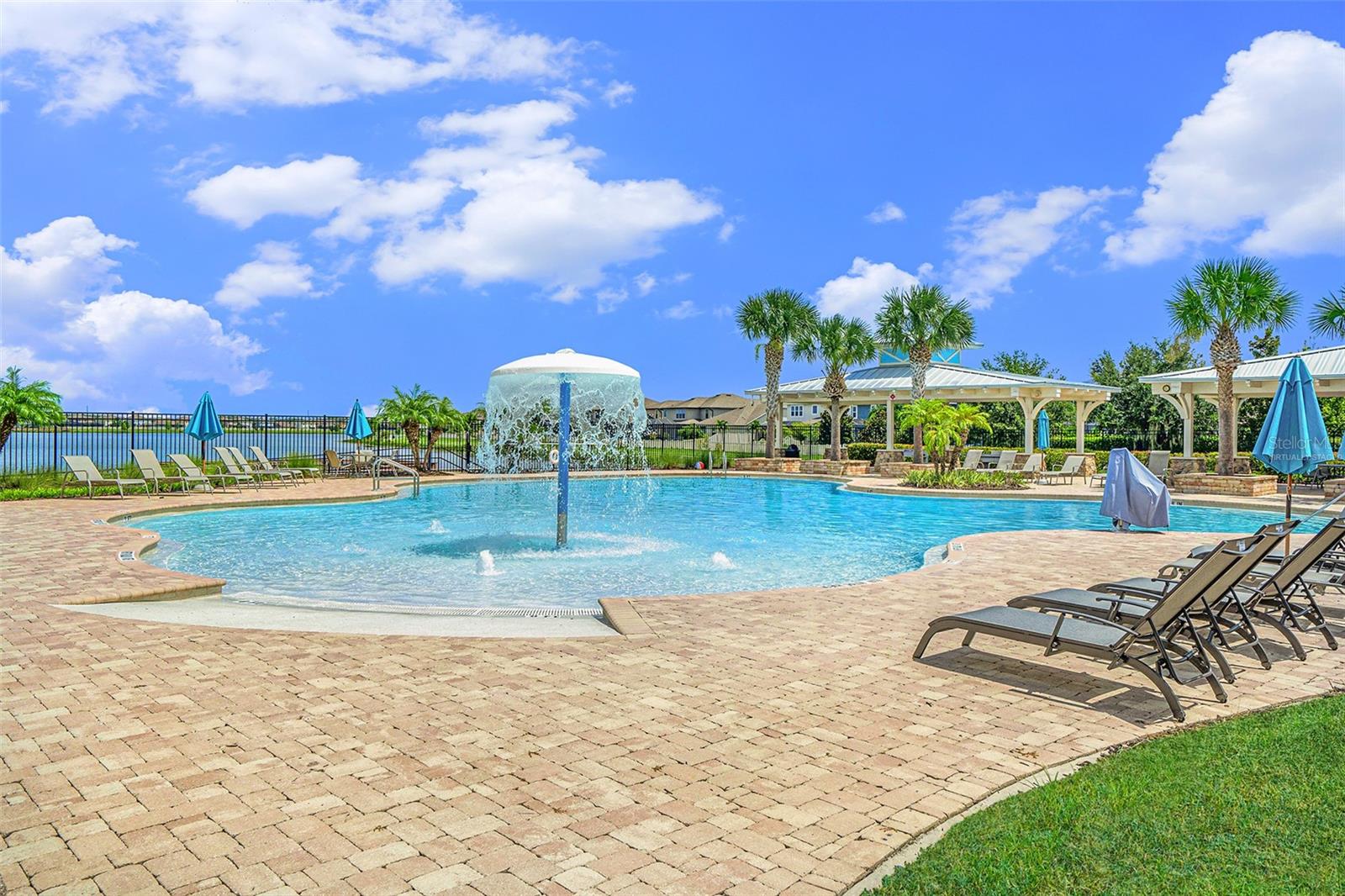 1747 OAK HAMMOCK CT