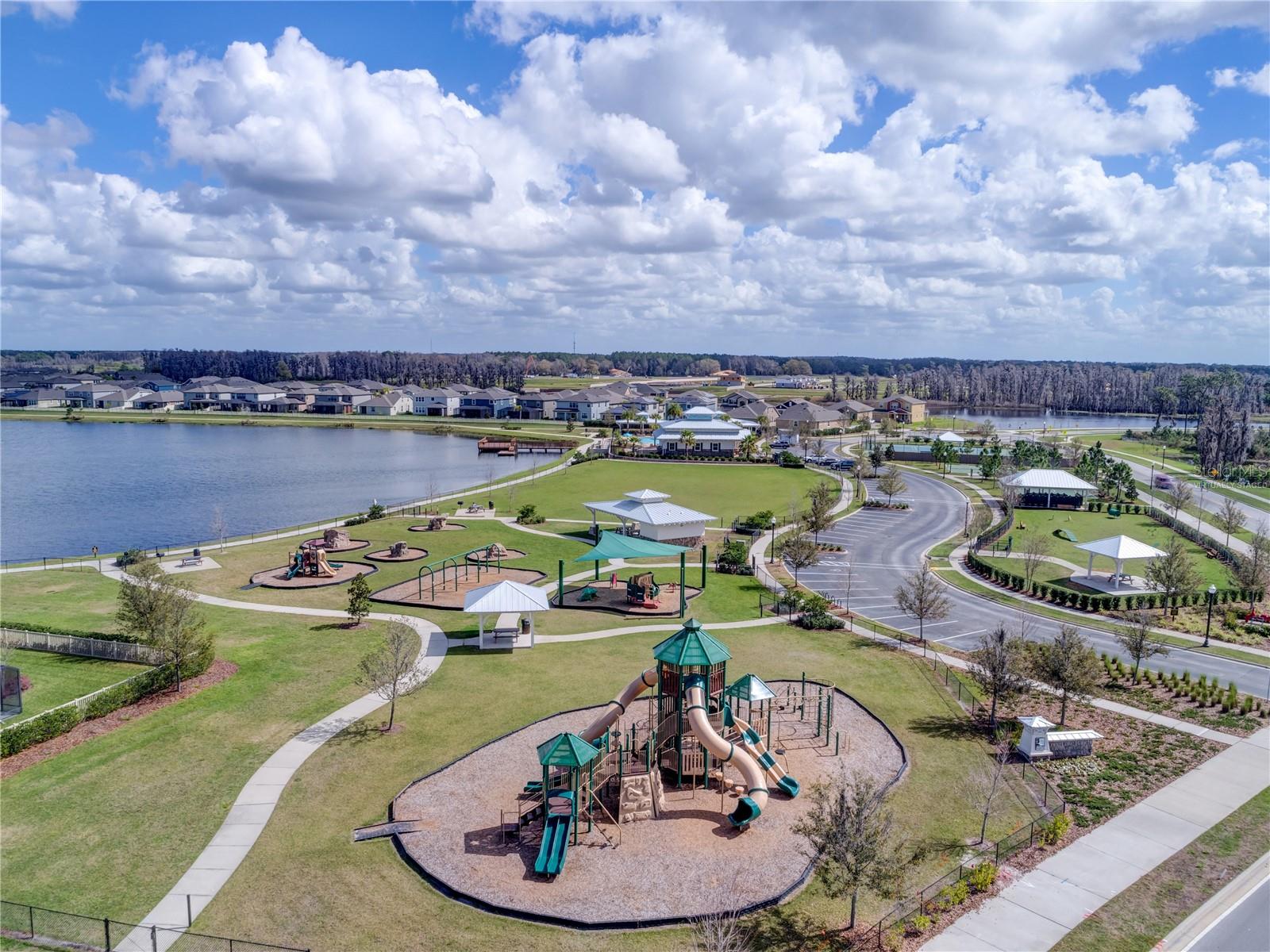 1747 OAK HAMMOCK CT