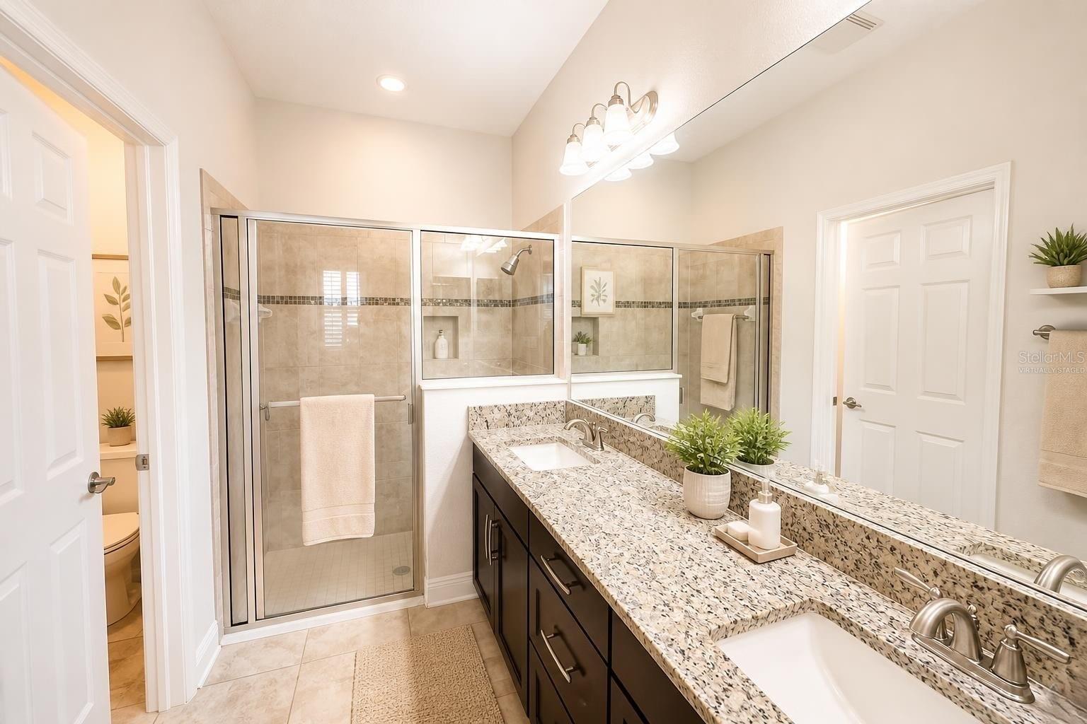 1747 OAK HAMMOCK CT