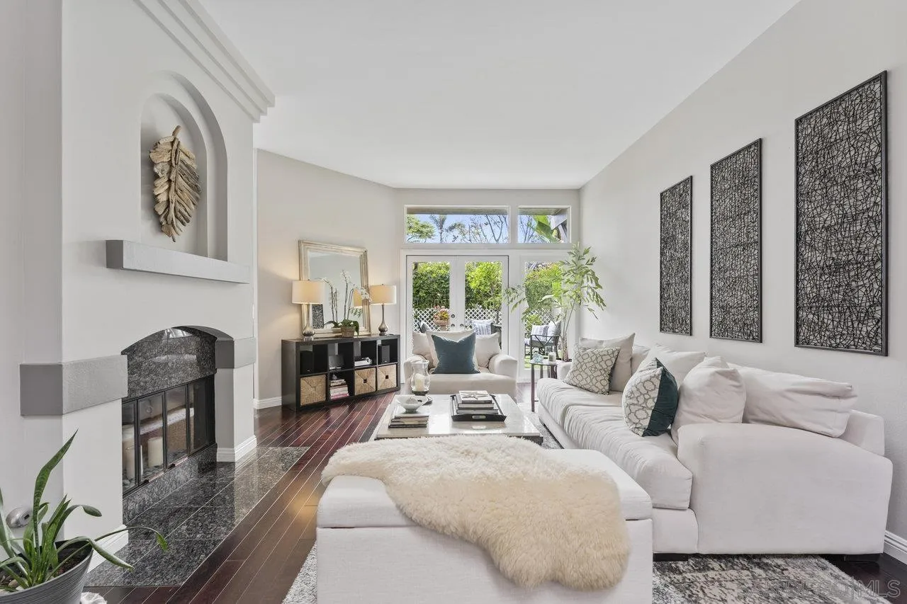 5833 Caminito Empresa