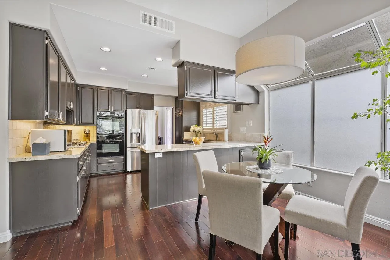 5833 Caminito Empresa