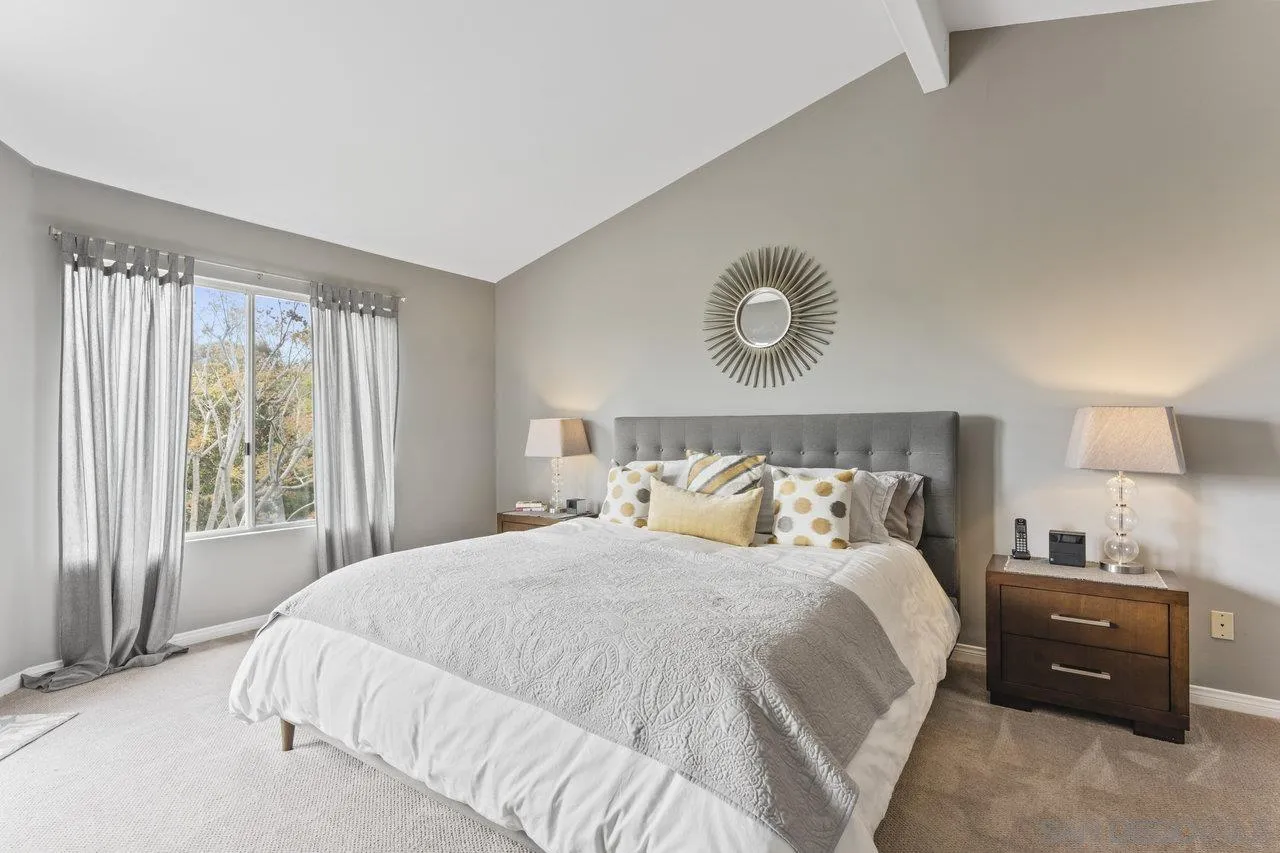 5833 Caminito Empresa