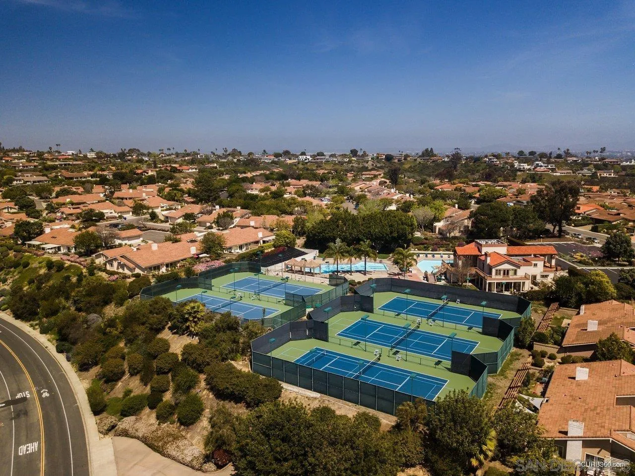 5833 Caminito Empresa