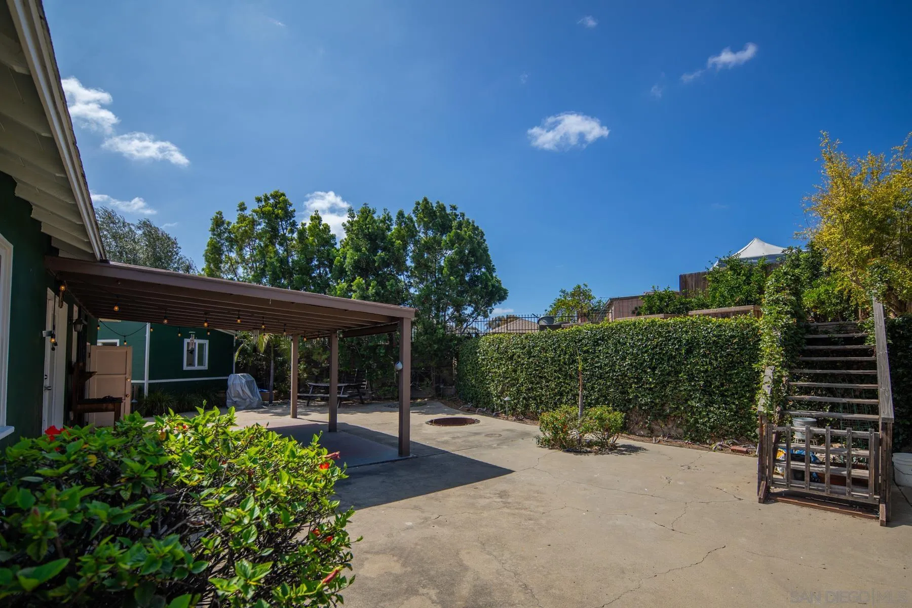 1720 Midvale