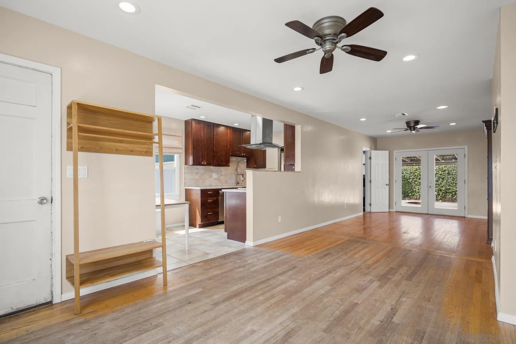 1720 Midvale