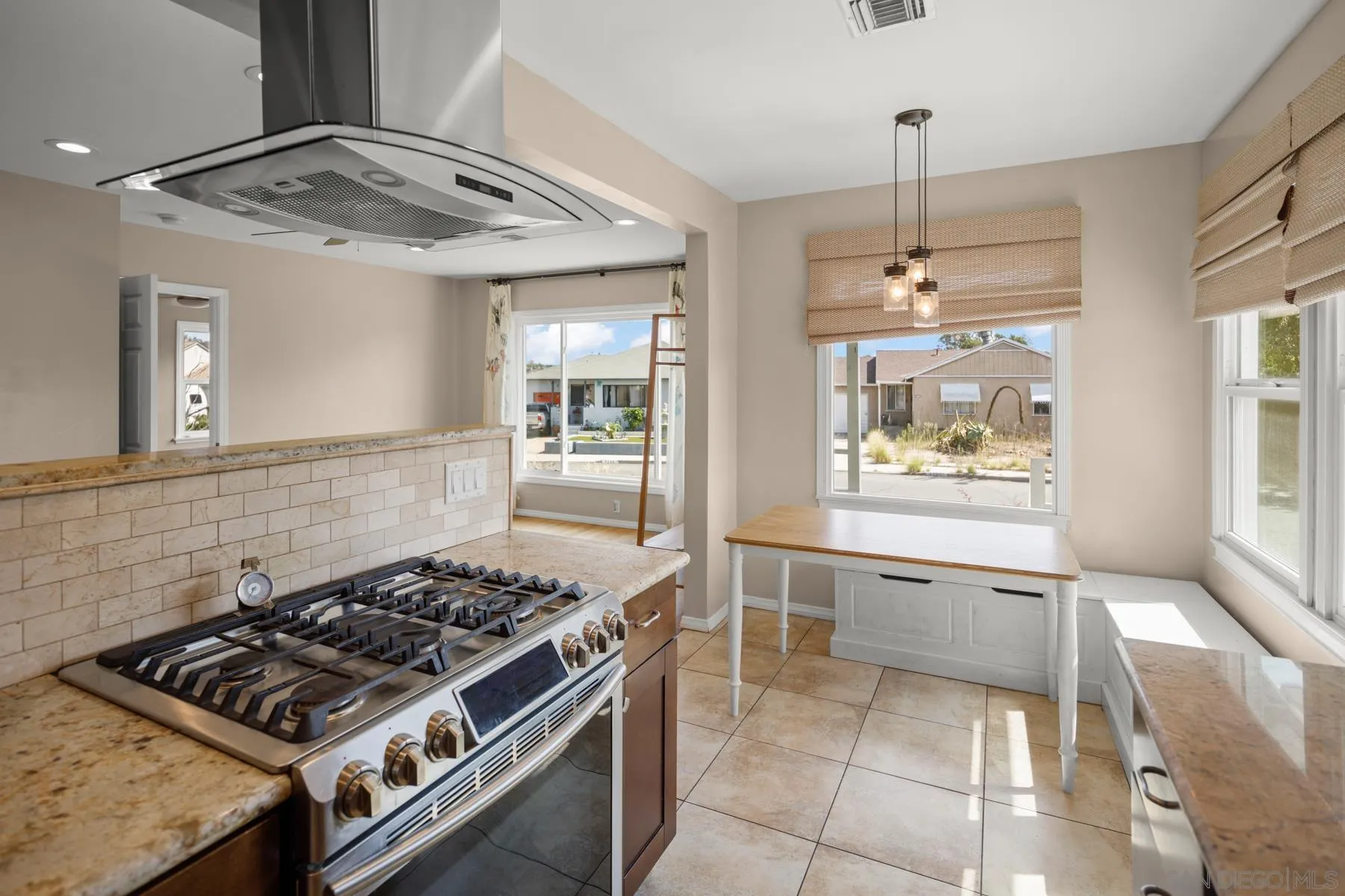 1720 Midvale
