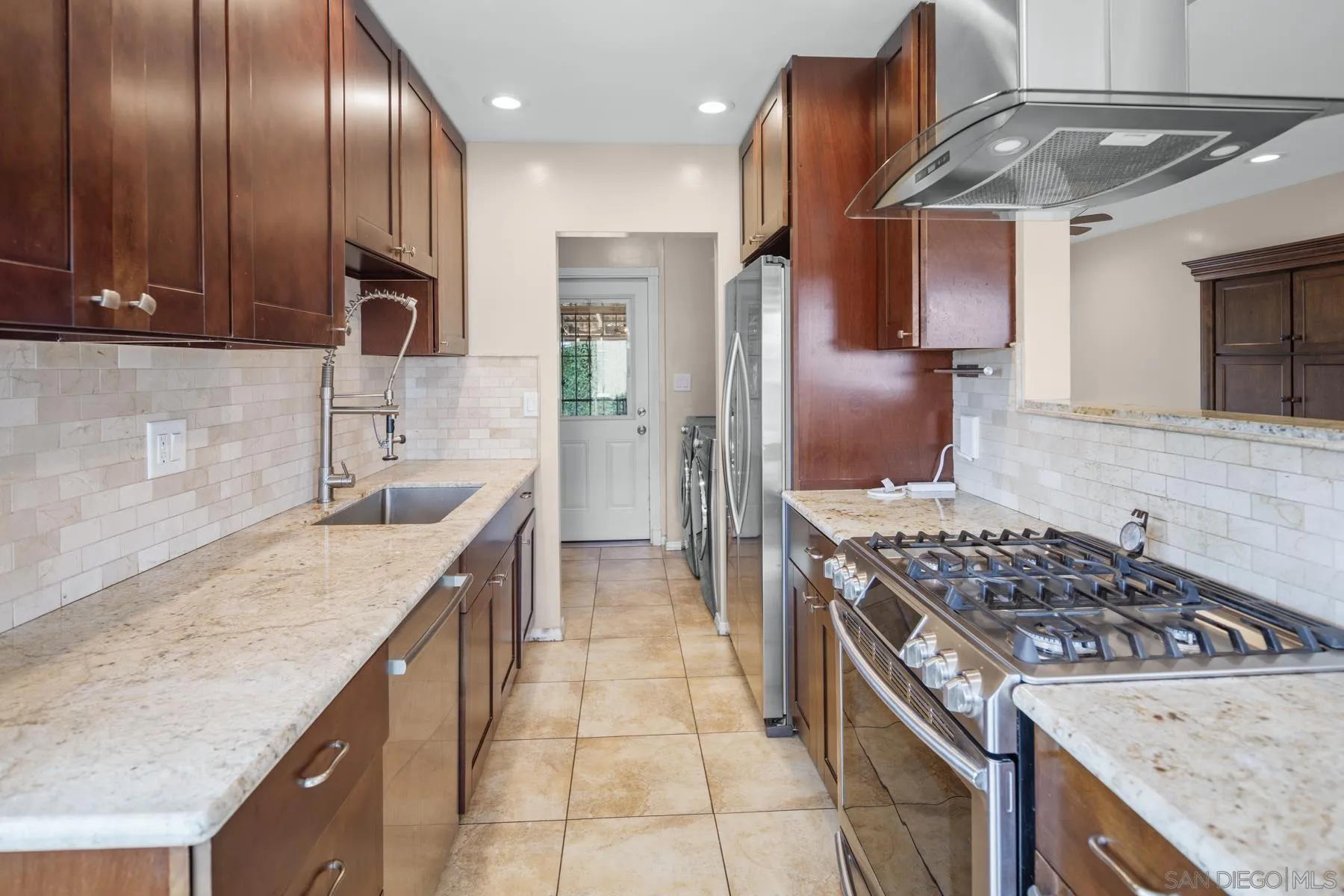 1720 Midvale