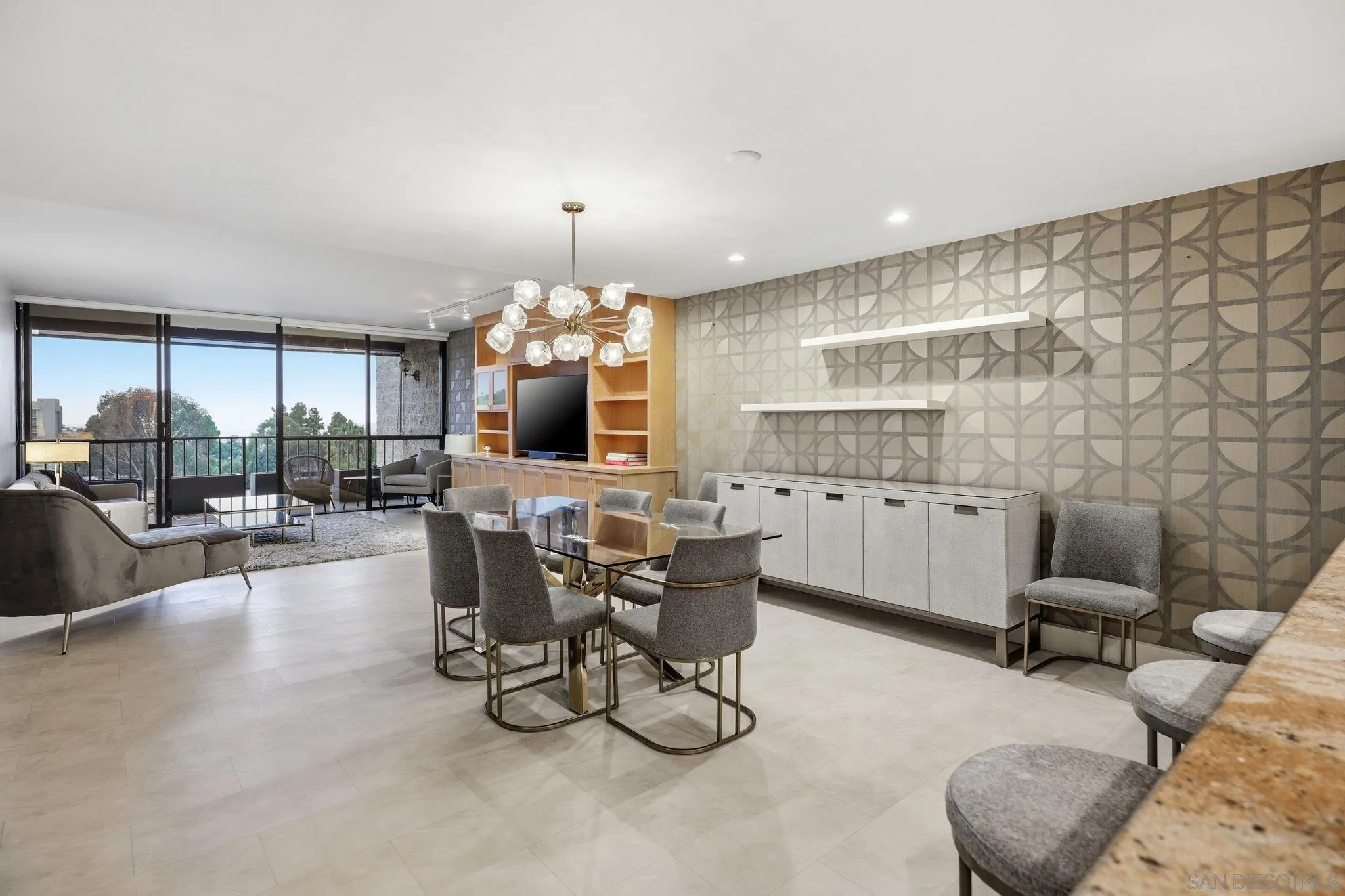 2500 Torrey Pines Rd Unit 403