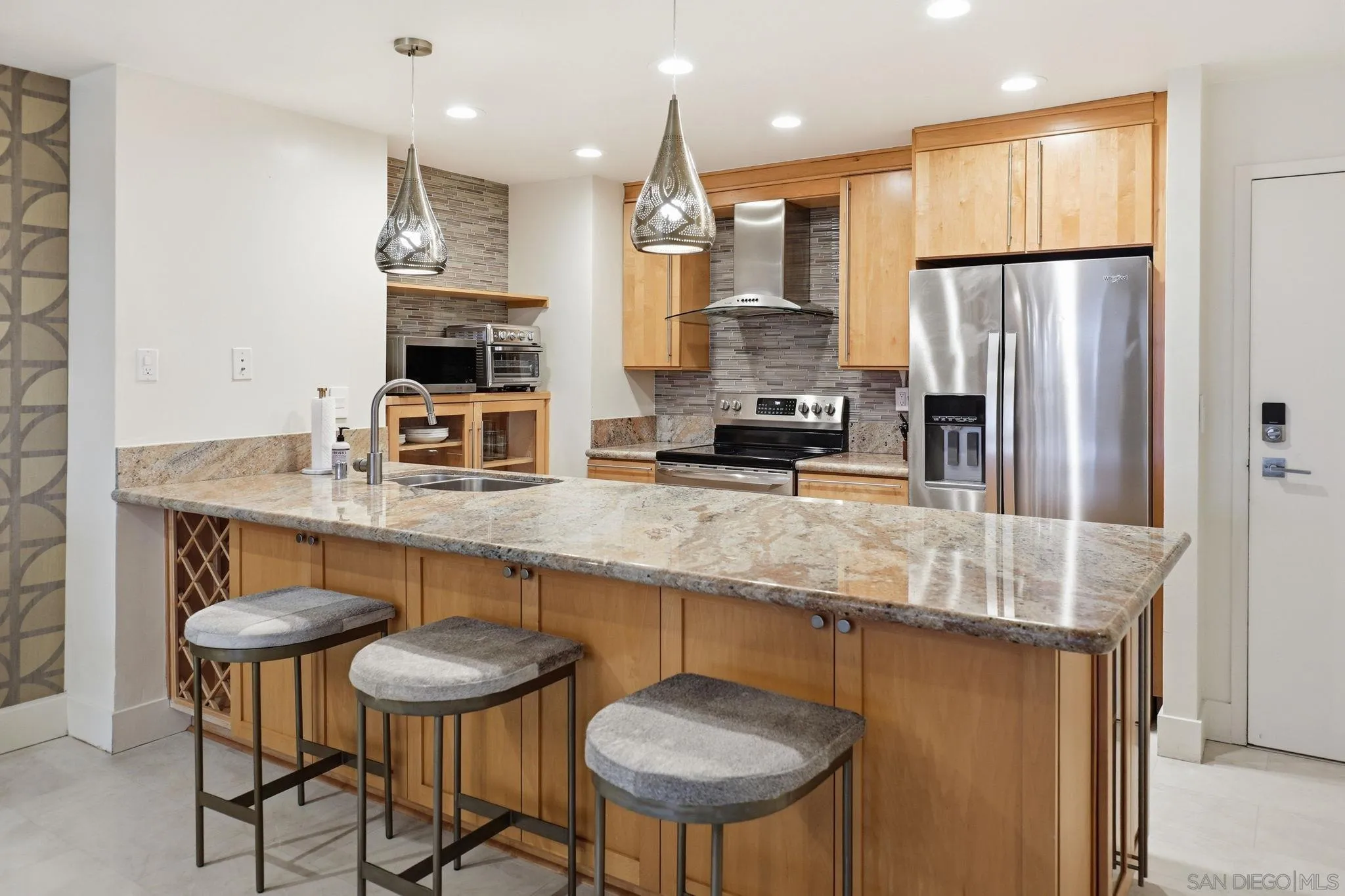 2500 Torrey Pines Rd Unit 403