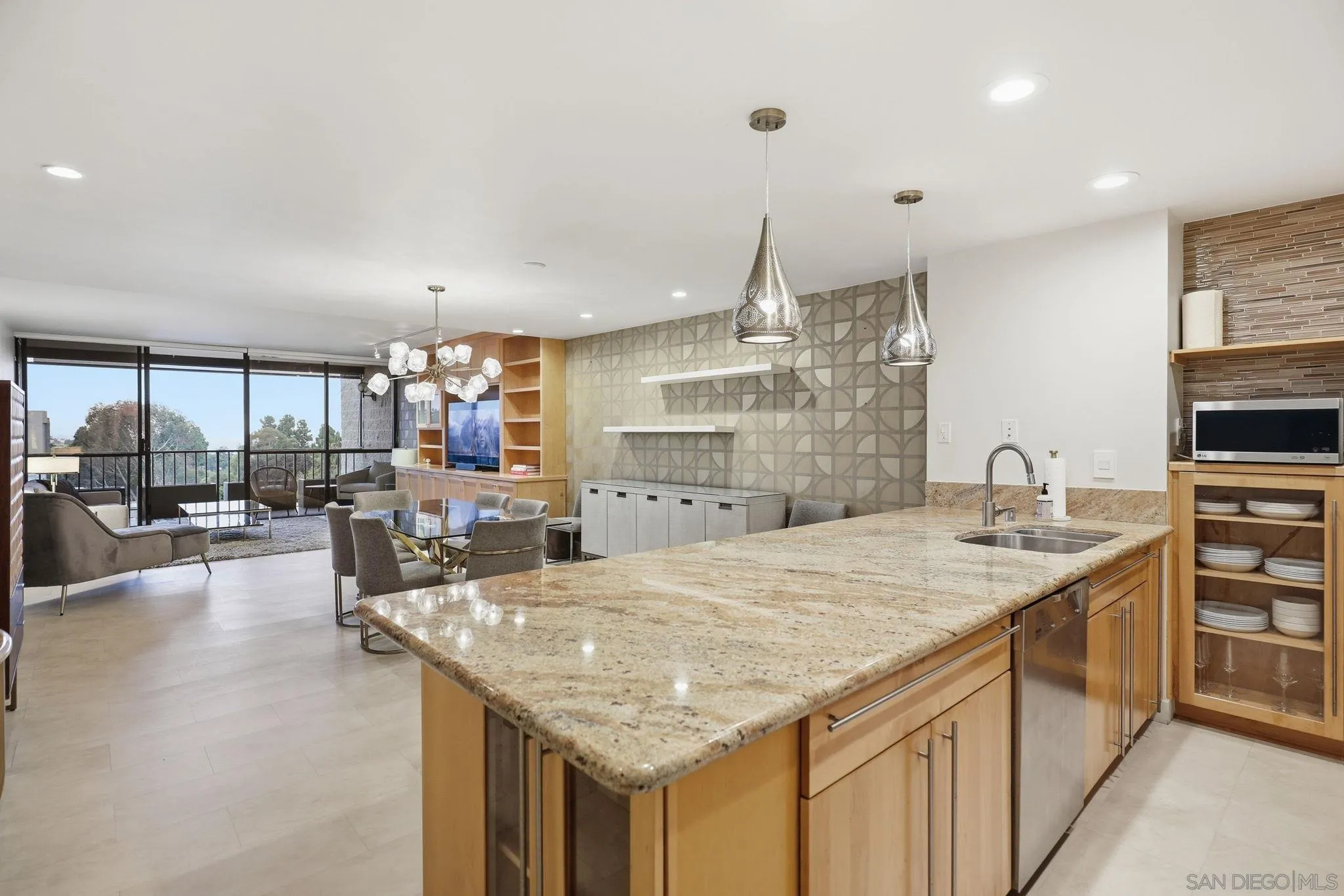 2500 Torrey Pines Rd Unit 403