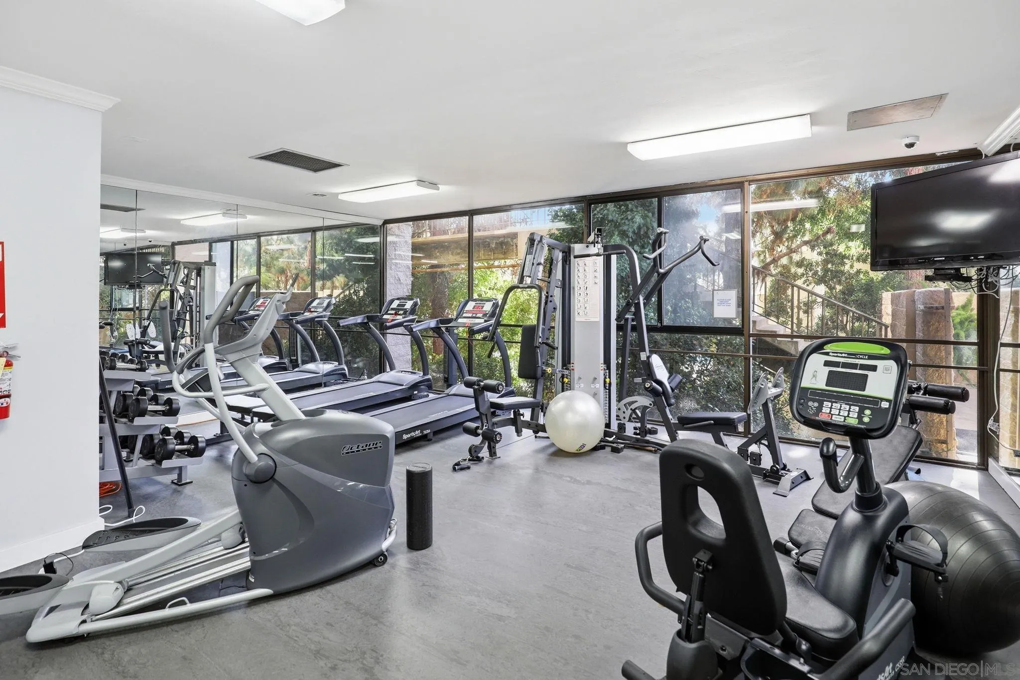 2500 Torrey Pines Rd Unit 403