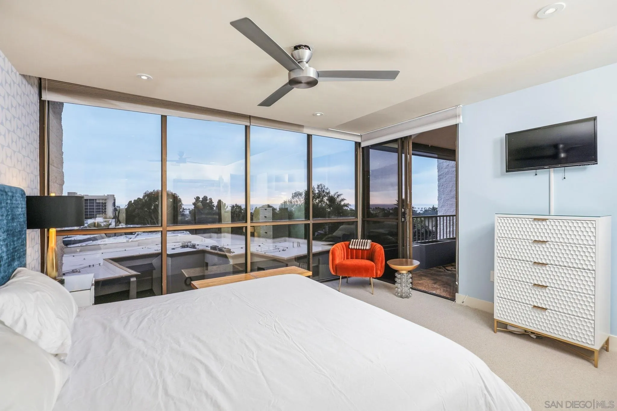2500 Torrey Pines Rd Unit 403