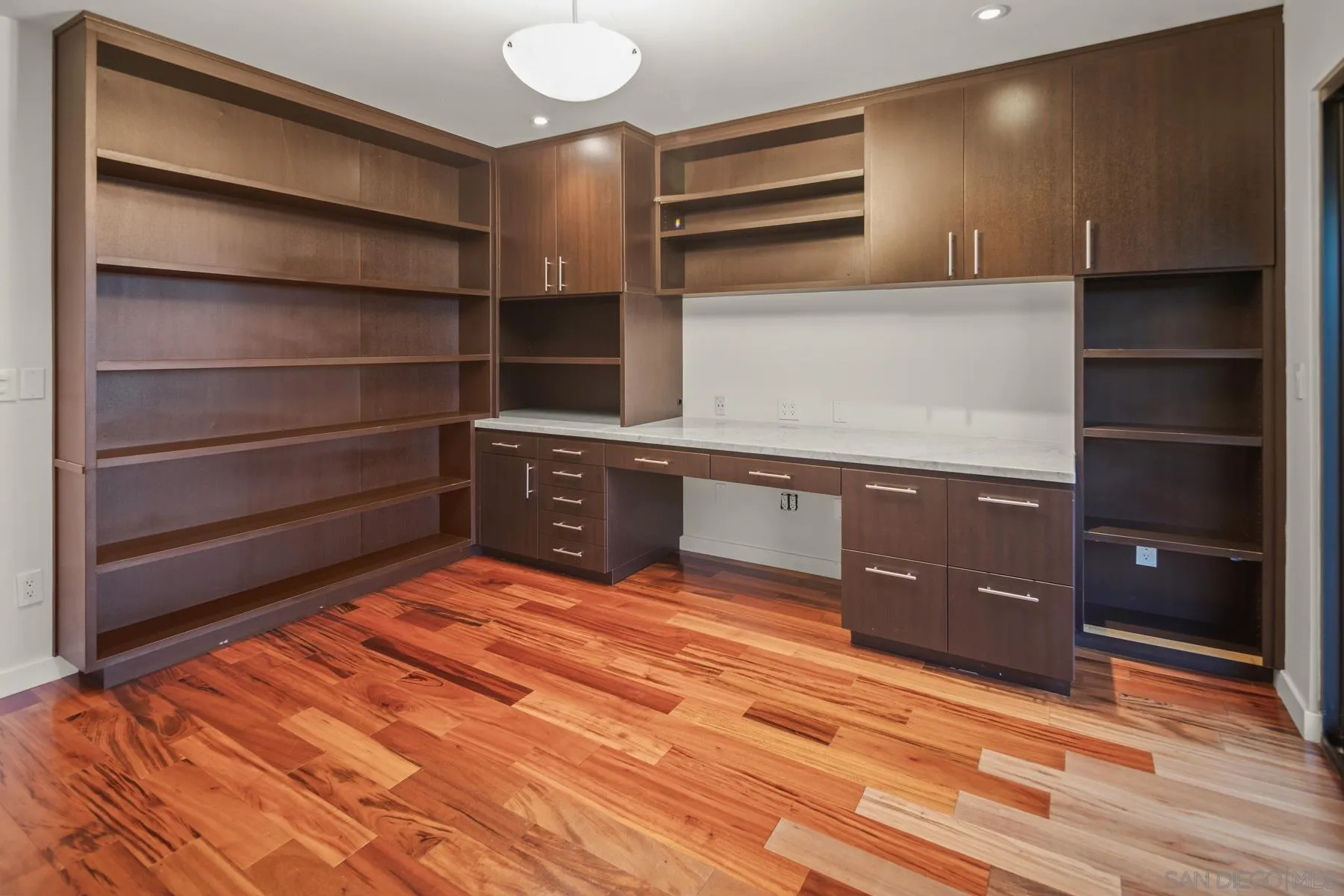 6561 Avenida Wilfredo