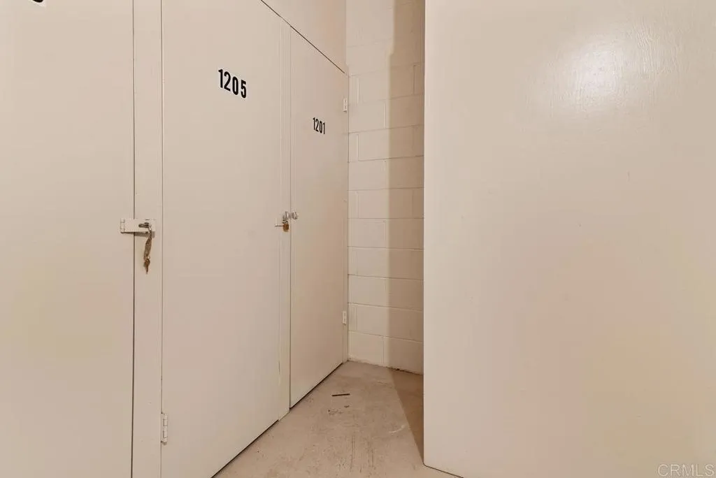 2500 Torrey Pines Rd # 1201