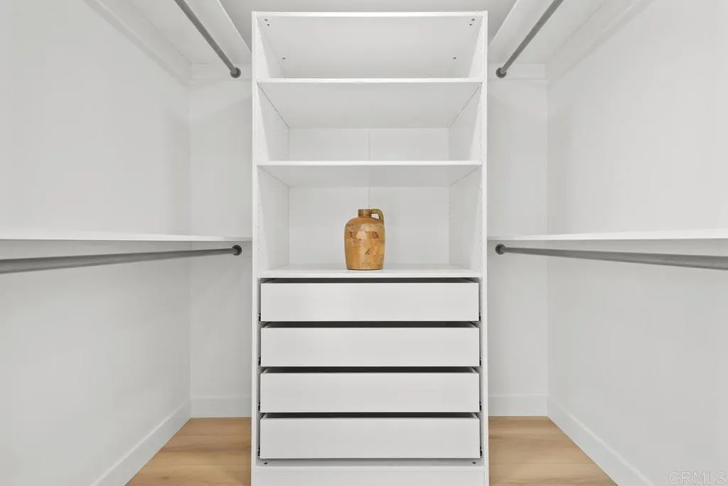 2500 Torrey Pines Rd # 1201