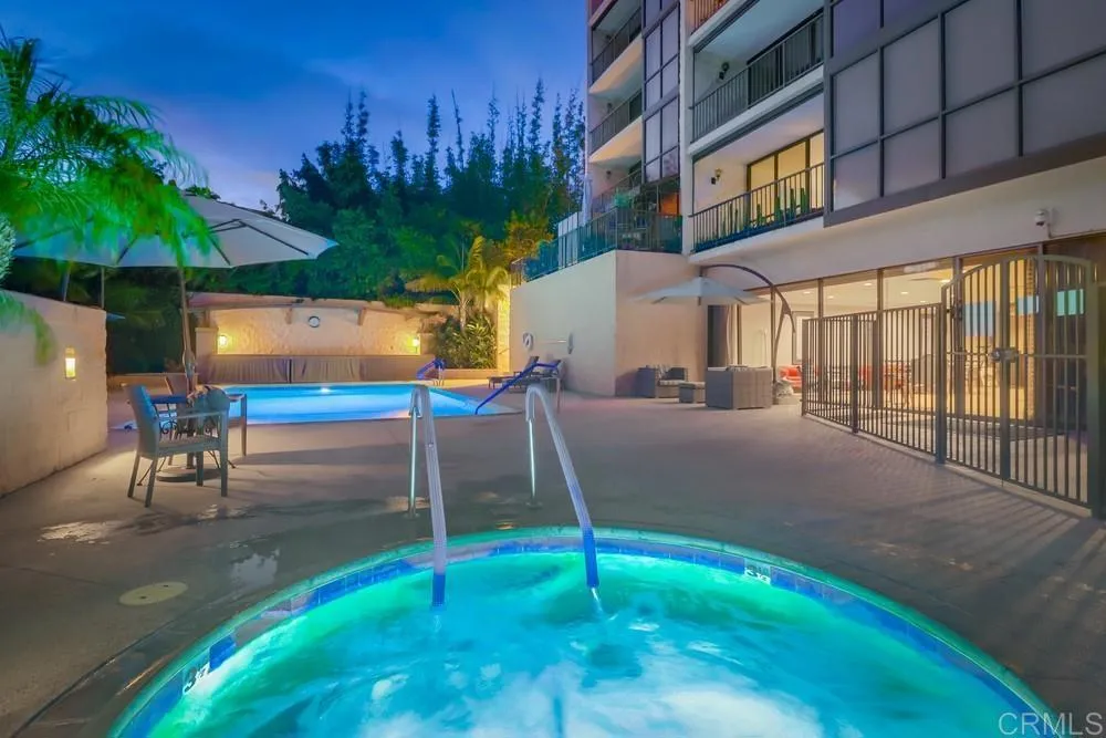 2500 Torrey Pines Rd # 1201