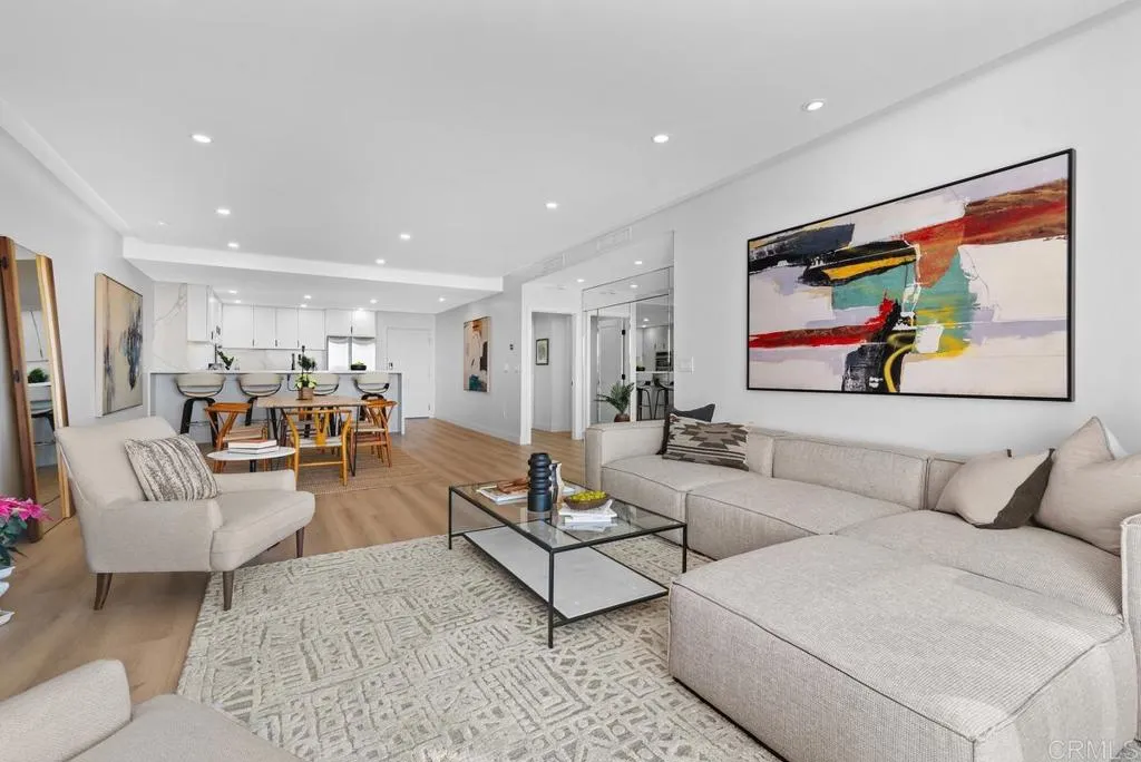 2500 Torrey Pines Rd # 1201