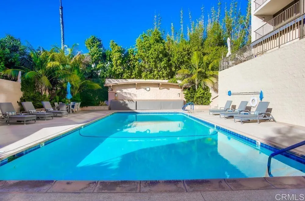 2500 Torrey Pines Rd # 1201