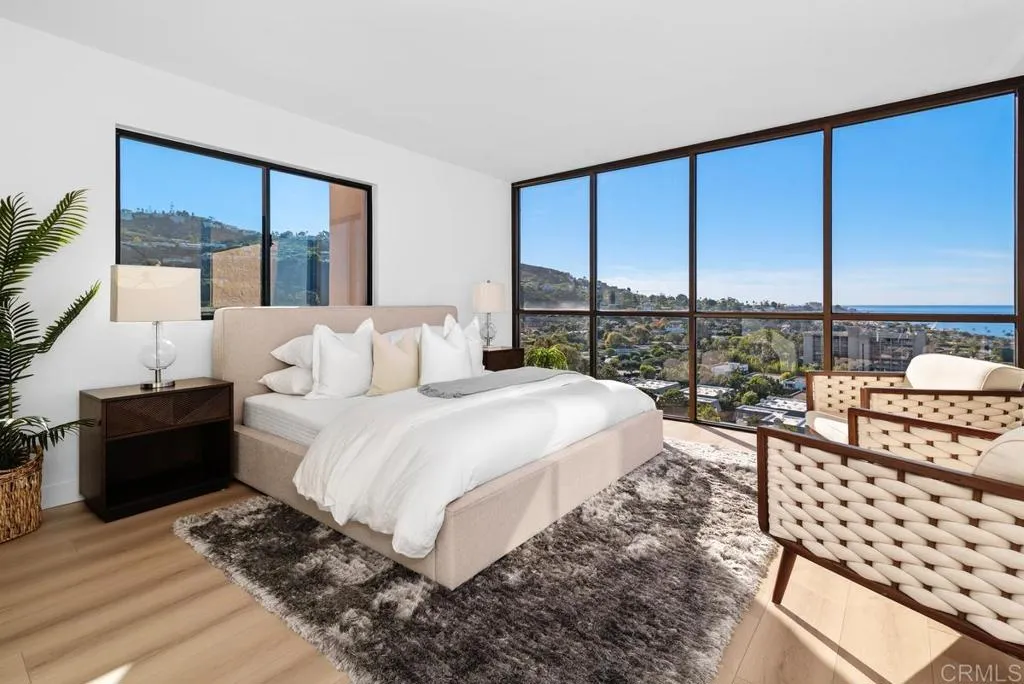 2500 Torrey Pines Rd # 1201