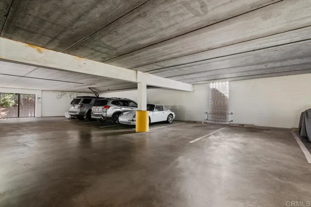 2500 Torrey Pines Rd # 1201