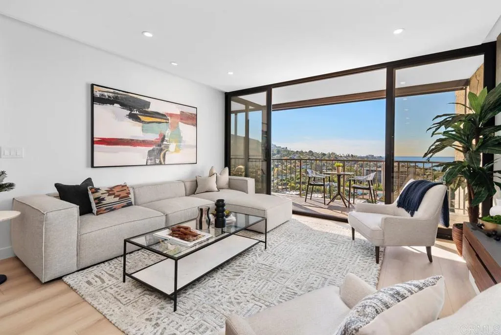 2500 Torrey Pines Rd # 1201