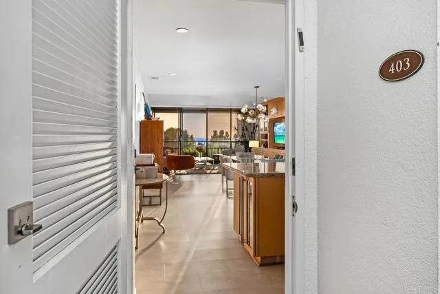 2500 Torrey Pines Rd # 403