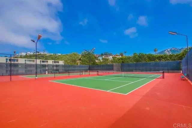 2500 Torrey Pines Rd # 403