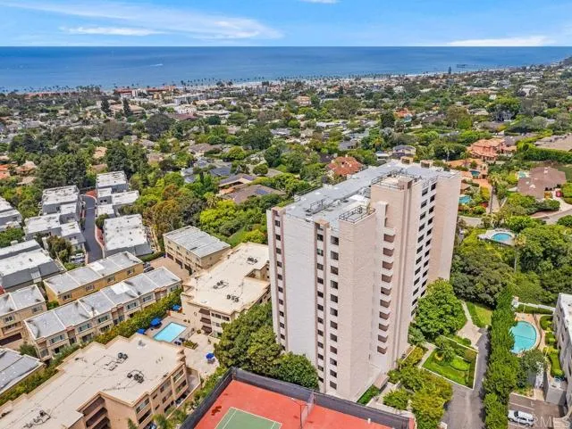 2500 Torrey Pines Rd # 403