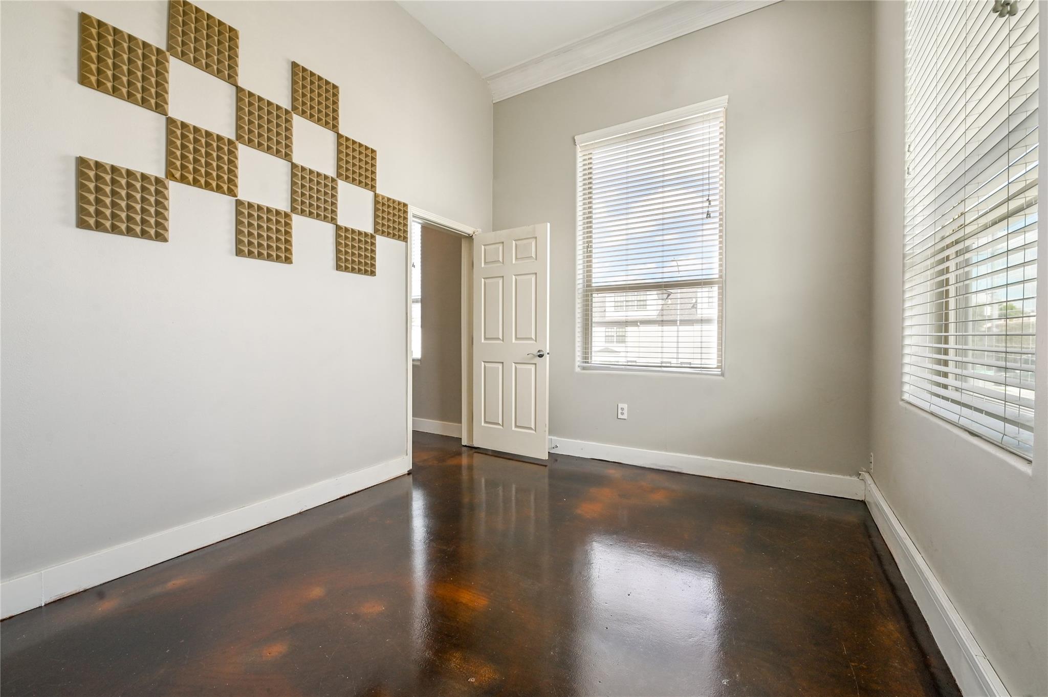 5801 Winsome Lane # 201