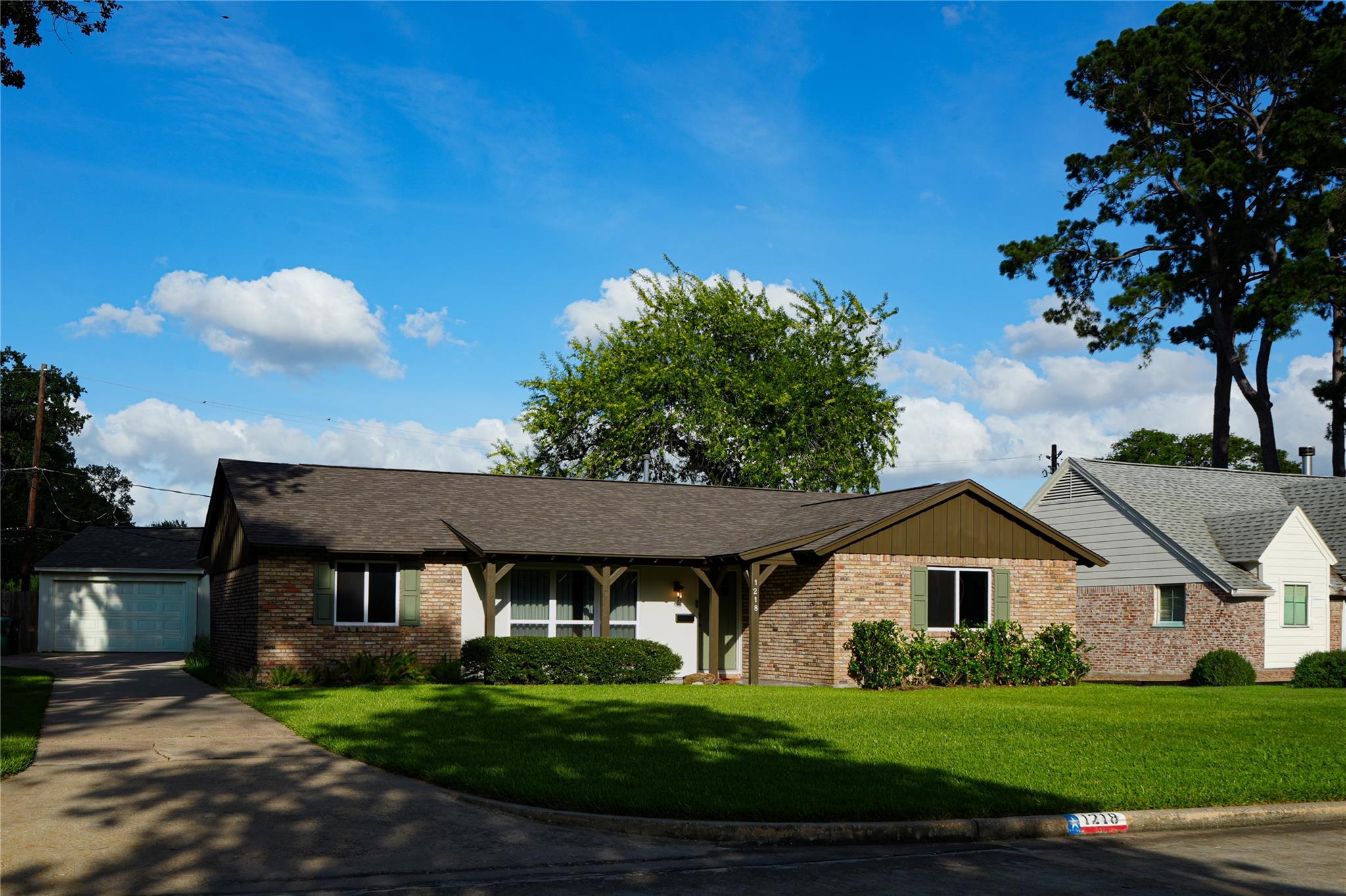 1218 Shadeland Drive